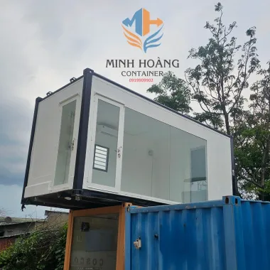  Container nhà ở 20 feet khung kính có toilet trắng viền đen