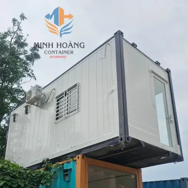  Container nhà ở 20 feet khung kính có toilet trắng viền đen
