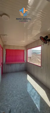 Container Cafe 40 Feet Màu Hồng Pastel Kèm Container Toilet 20 feet chia 2 Phòng Riêng