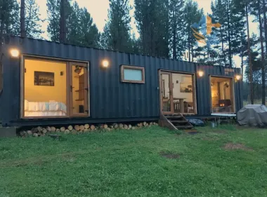 Container nhà ở 40 feet cửa lớn có toilet màu đen