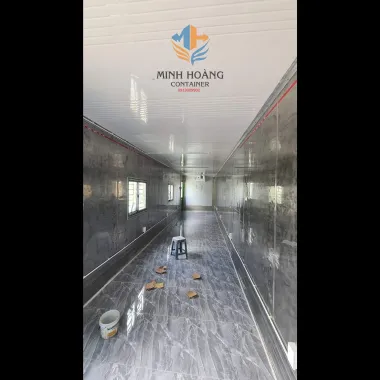 Container văn phòng 40 feet màu xanh lá kèm máy lạnh, điện, đèn đầy đủ tiện nghi