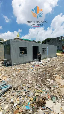 Nhà container 40 feet màu xám khung kính đầy đủ công năng làm từ vỏ cont lạnh có wc + máy lạnh option chia 3 phòng
