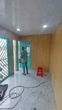 Nhà container 40 feet màu xám xanh đầy đủ điện, đèn, quạt hút, máy lạnh