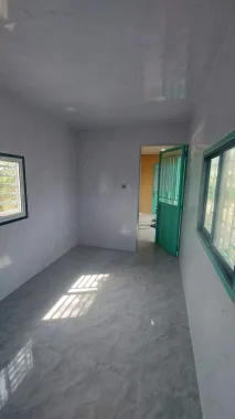 Nhà container 40 feet màu xám xanh đầy đủ điện, đèn, quạt hút, máy lạnh