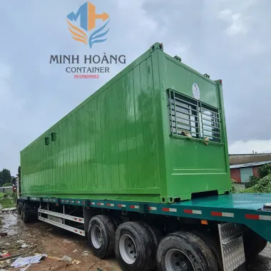 Bộ đôi container văn phòng 40 feet màu xanh lá kèm máy lạnh, điện, đèn đầy đủ tiện nghi option chia hai phòng đến với khách Sài Gòn