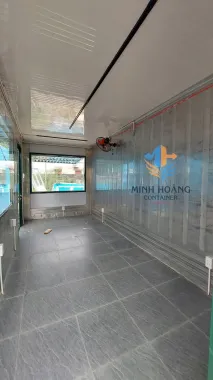 Container Cafe 20 Feet Xanh Lá Viền Vàng Có Kính Hiện Đại