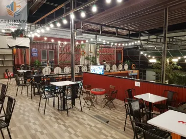 Cụm container lắp ghép nhiều container có sân thượng và mái che