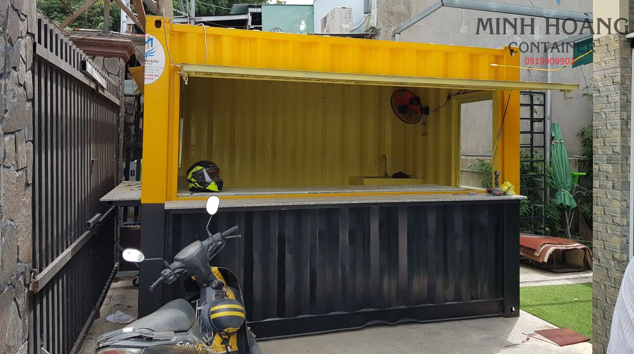 Container Cafe 10 Feet Đen Vàng Giá Rẻ Khởi Nghiệp