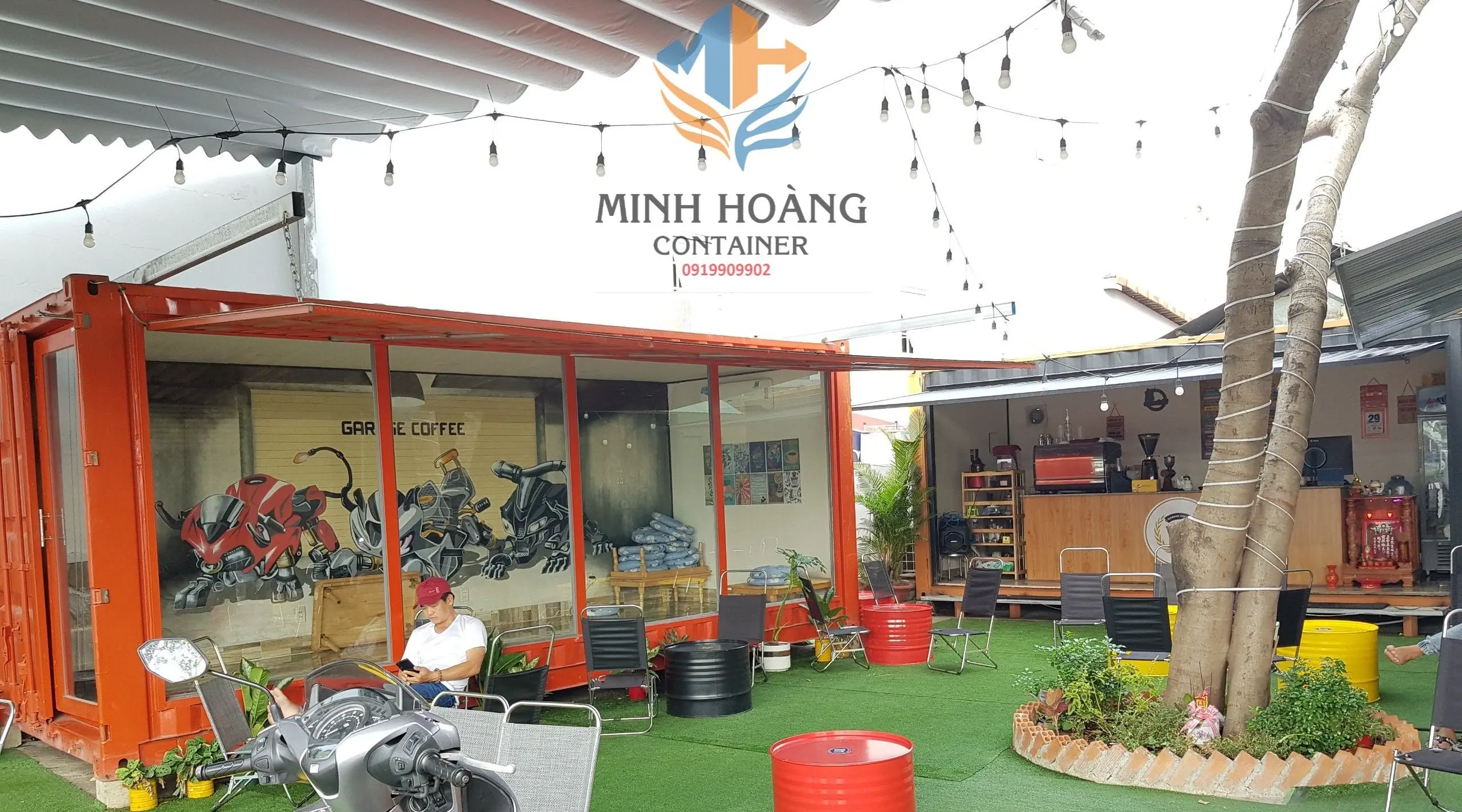 Hai container cafe 20 feet khung kính không gian mở