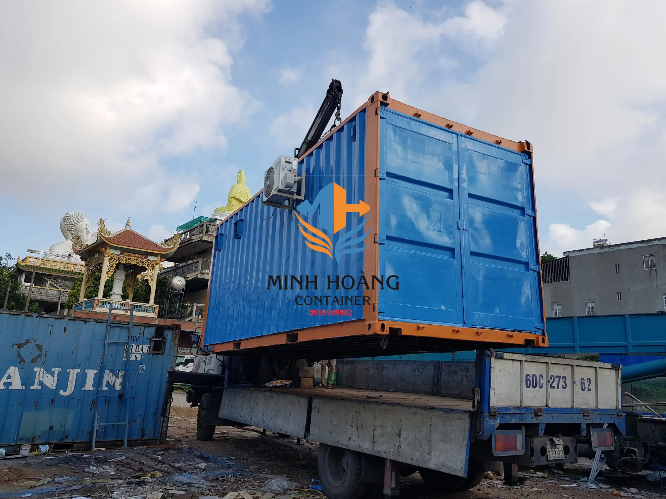 CONTAINER HOMESTAY