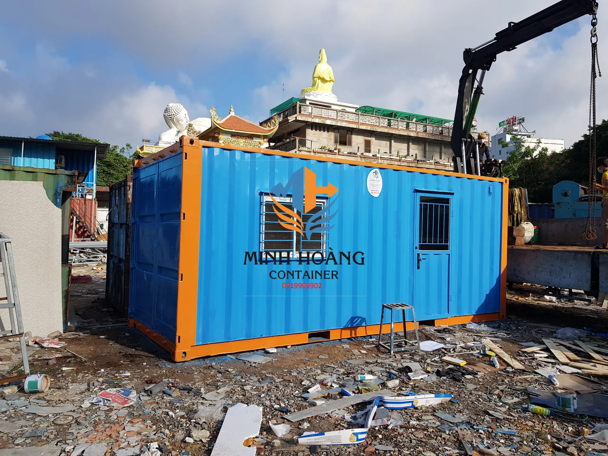 Container homestay 20 feet xanh viền cam