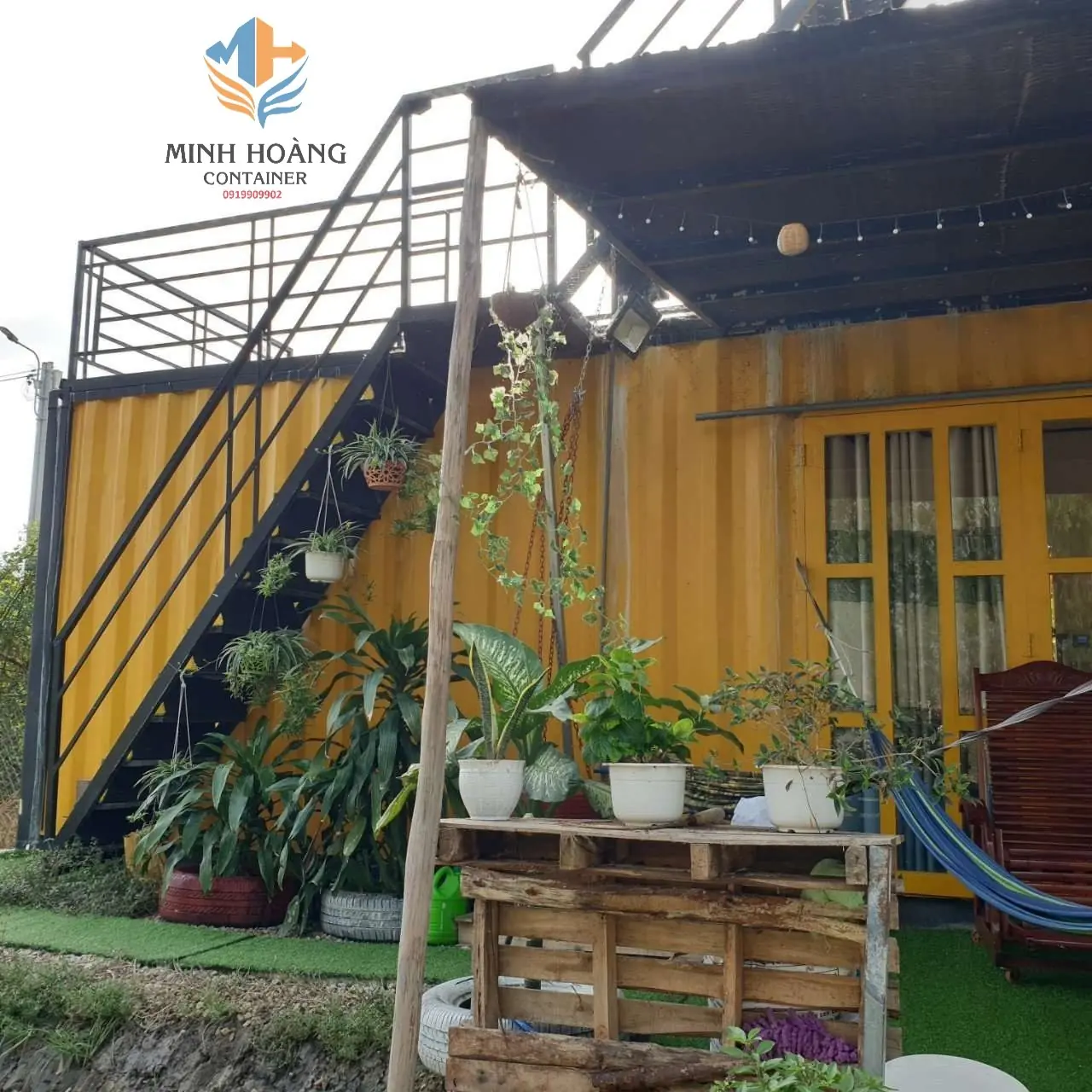 Nhà Container 40 Feet Khung Kính Xám Chia 3 Phòng Có Toilet Tại Tây Ninh