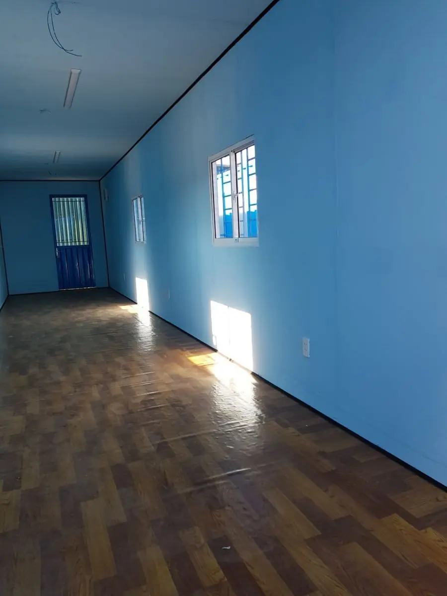 Container văn phòng 20 feet khung kính xanh lá