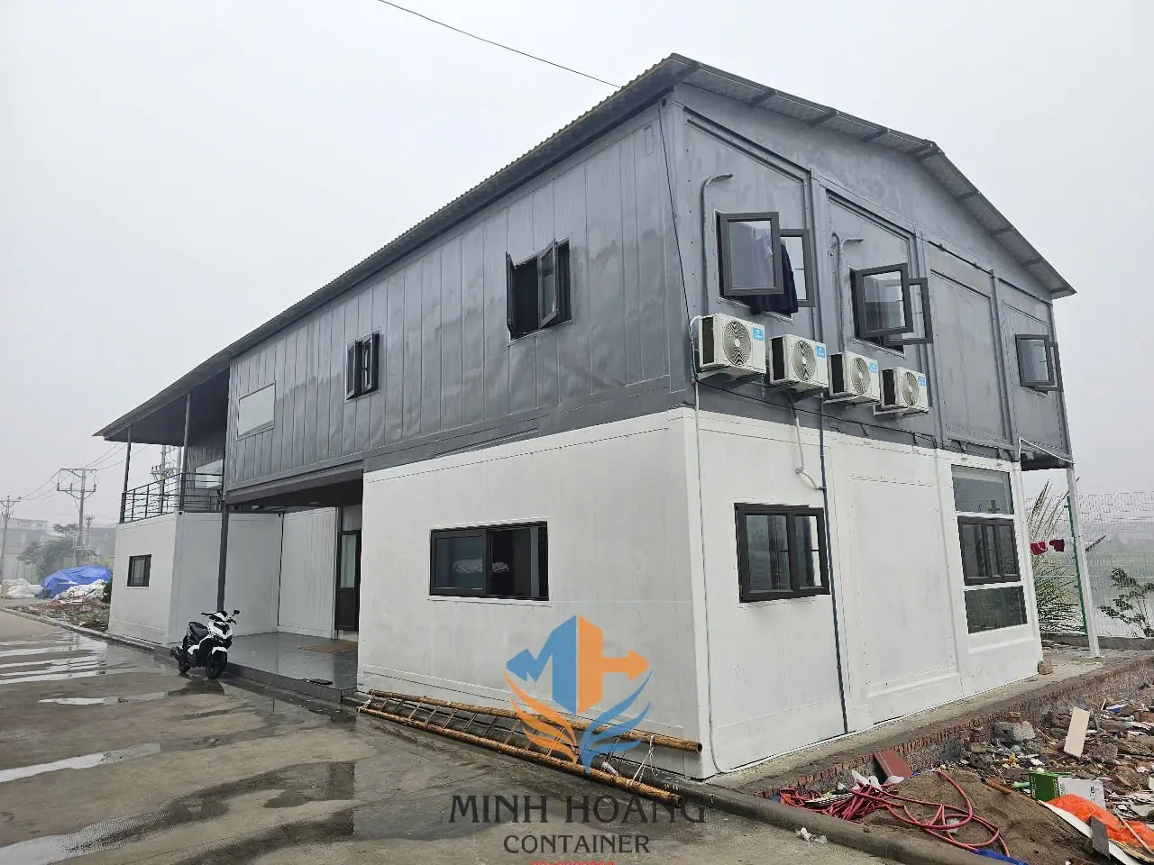 Container văn phòng 40 feet màu vàng đỏ option chia 2 phòng